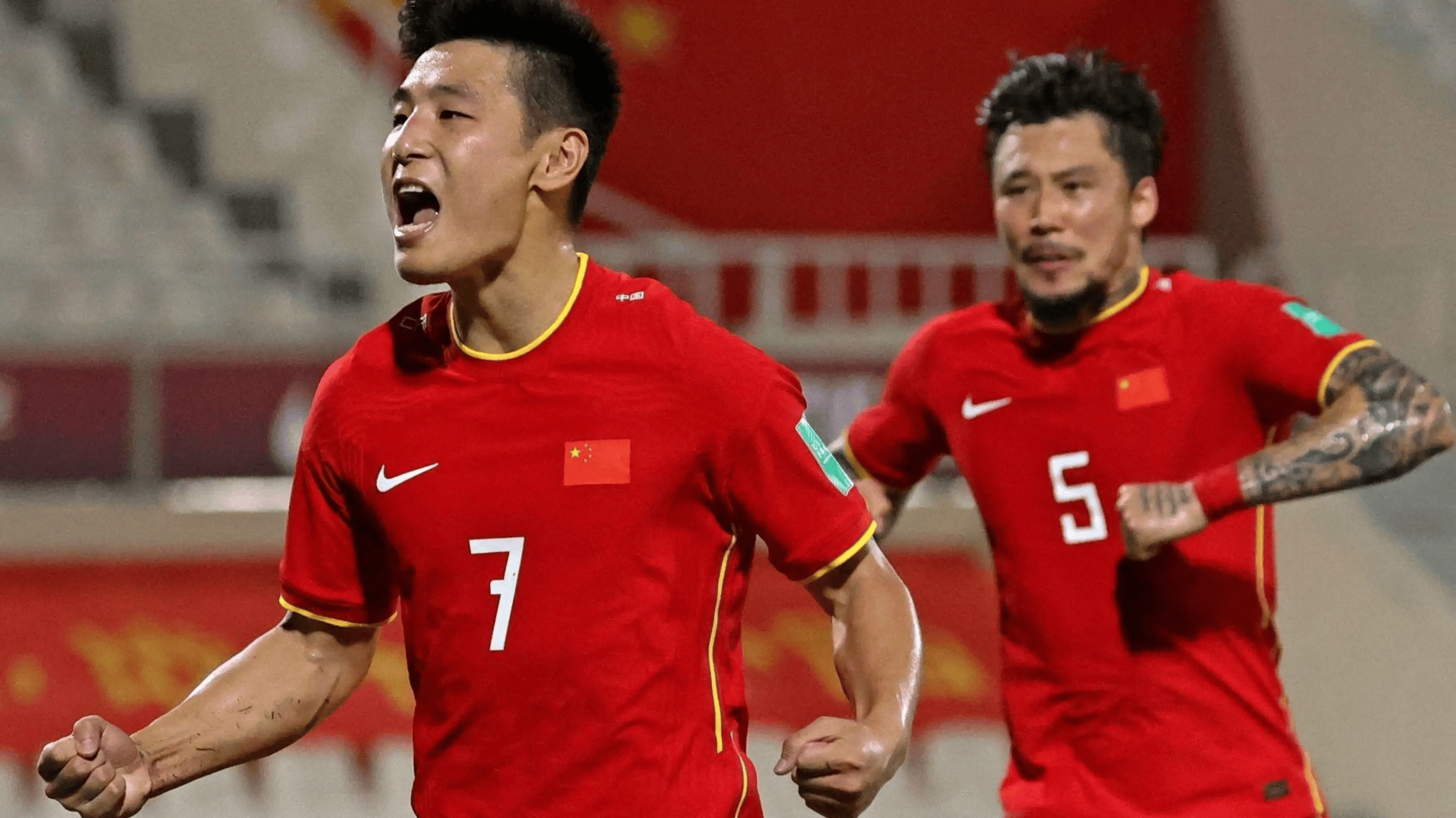国足全队合力战胜对手，晋级国际赛决赛